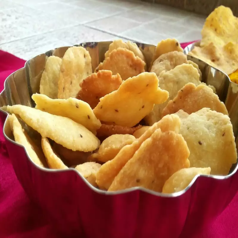 फरसी पुरी रेसिपी: Farsi Puri Recipe