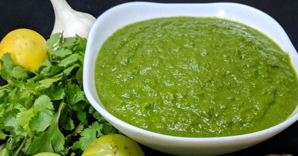 हरे धनिये की चटनी (हरी चटनी) रेसिपी: Hare Dhaniye Ki Chutney (Hari Chutney)