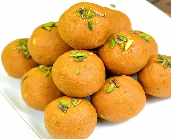 Besan Ke Laddu