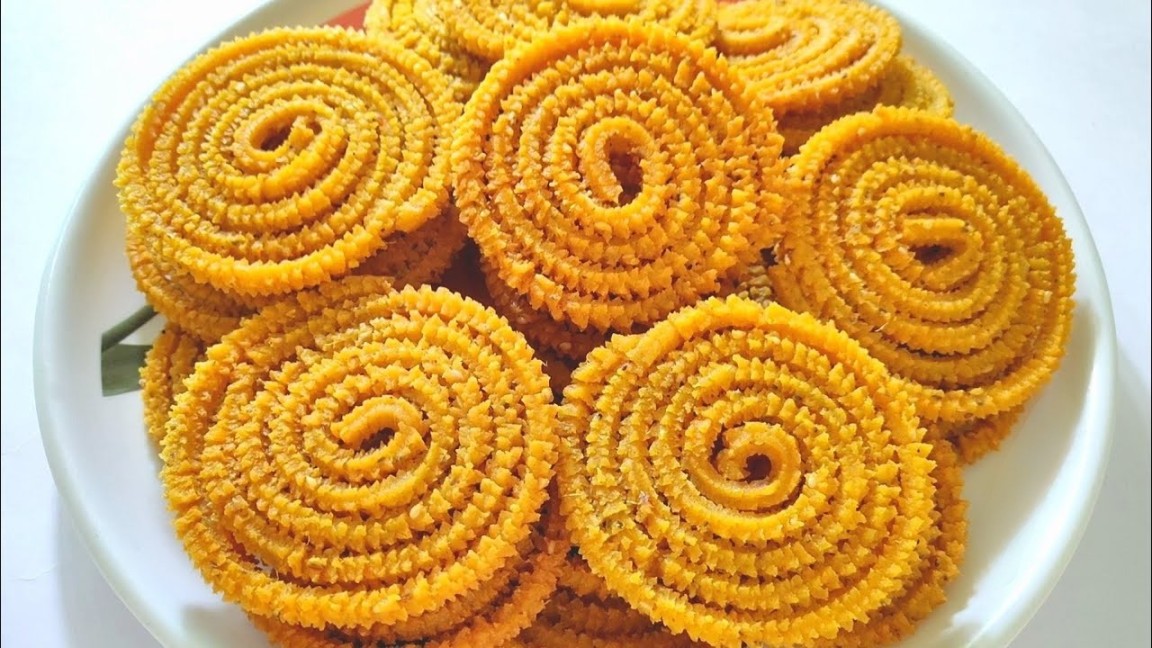 Maida Chakli Recipe